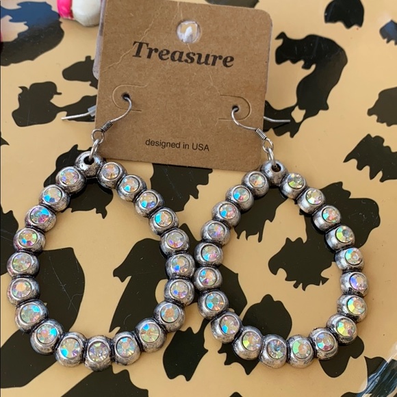 6 pairs of fashion earrings - Picture 3 of 8